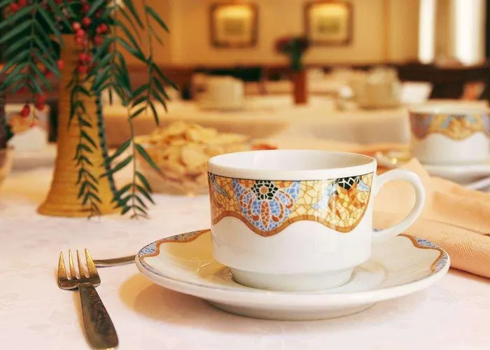 Gaudi Hotell 3*