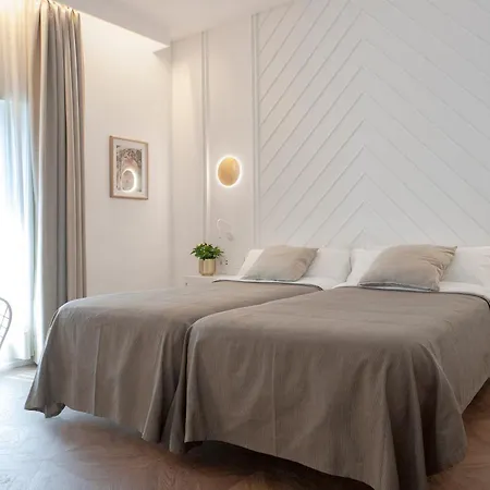 Hotel Gaudi 3*