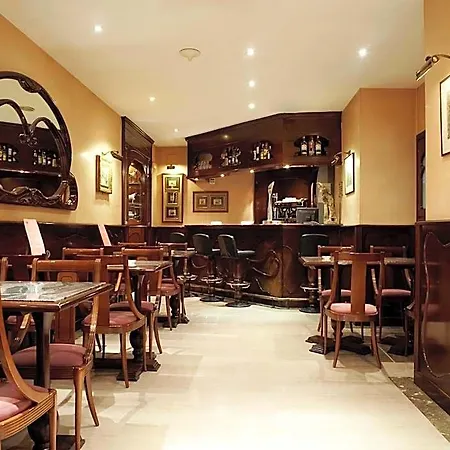 Hotel Gaudi 3*