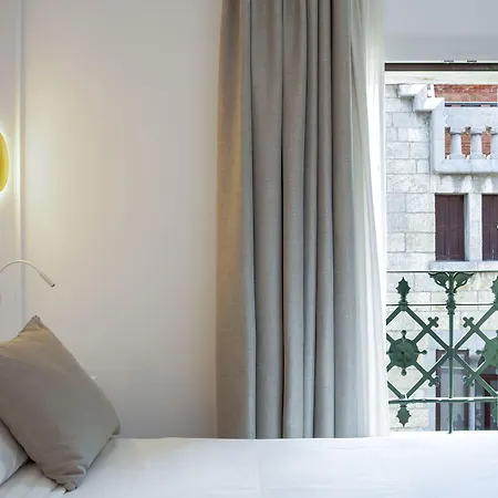 Gaudi Otel 3*