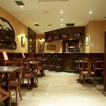 Hotel Gaudi 3*