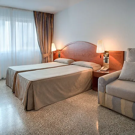 Hotel Gaudi 3*